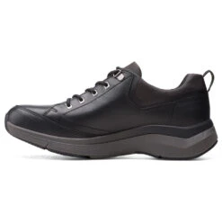 Clarks Wave 2.0 Vibe Black Leather (Men's) -Dansko Shoe Store Blk 5 b0a677de ee9d 40fa b2ad 624722fd6167