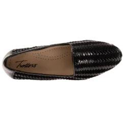 Trotters Liz III Slip-On Black/Black Patent (Women's) -Dansko Shoe Store Blk 9 84d748df 8990 44bc a2ba 9ccdfe47337b