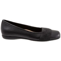Trotters Samantha Black Gem (Women's) 9 Trotters Samantha Black Gem (Women's) -Dansko Shoe Store BlkGem 3