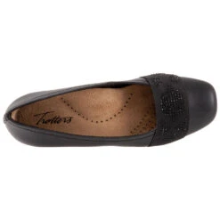 Trotters Samantha Black Gem (Women's) 12 Trotters Samantha Black Gem (Women's) -Dansko Shoe Store BlkGem 6