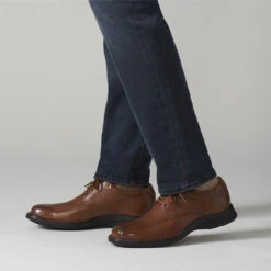 Clarks Kempton Run Lace-Up Tan (Men's) -Dansko Shoe Store Tan 8