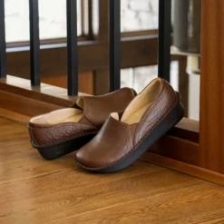 Alegria Debra Cocoa Blooms Slip-On Clog (Women's) -Dansko Shoe Store Untitleddesign 6 45541f73 301e 48d3 92a8 725a07806b78