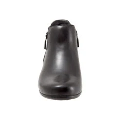 Trotters Major Black Leather (Women's) 10 Trotters Major Black Leather (Women's) -Dansko Shoe Store black 4 256860f0 48d0 4015 a3da c36e6073117f