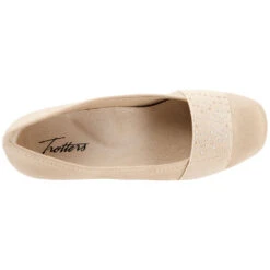 Trotters Samantha Nude Micro (Women's) -Dansko Shoe Store nude 6 be6a58e7 b07d 416d 8694 95a0215501db