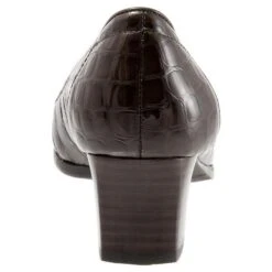 Trotters Gloria Dark Brown Croc (Women's) -Dansko Shoe Store pic3 48388ffe e300 4160 8a6b 147464cf99d3