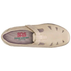 SAS Roamer Sage Leather (Women's) -Dansko Shoe Store sage 6